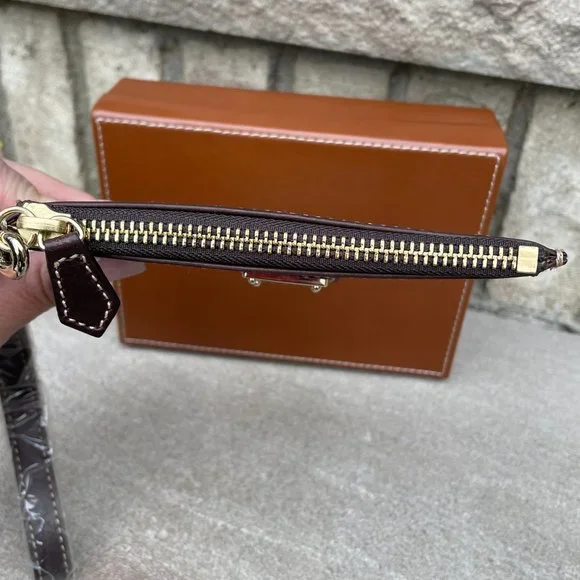 NIB DOONEY & BOURKE 1975 LEATHER WRISTLET Women's Brown Leather Wristlet - Picture 8 of 15